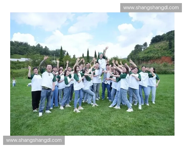 直播镜头下的精彩瞬间 透过画面呈现真实与感动的故事 直播镜头下的精彩瞬间 透过画面呈现真实与感动的故事